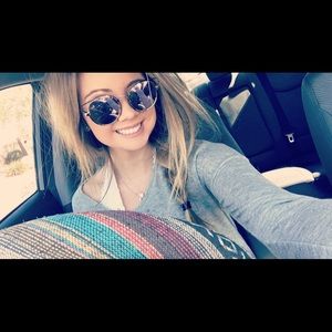 Meet your Posher, Paris